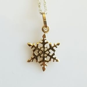 14K Gold Snowflake Pendant Necklace